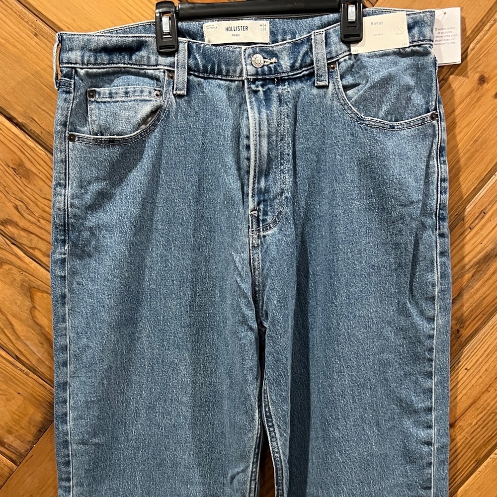New Hollister Men's Baggy Jeans.New with Tags!